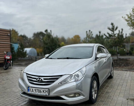 Хендай Соната 2013 в Киеве на Automoto.ua Серый Хендай Соната, объемом двигателя 2 л и пробегом 660 тыс. км за 4950 $, фото 1 на Automoto.ua