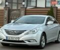 Серый Хендай Соната, объемом двигателя 2 л и пробегом 216 тыс. км за 8200 $, фото 2 на Automoto.ua