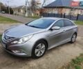 Серый Хендай Соната, объемом двигателя 2.36 л и пробегом 230 тыс. км за 9200 $, фото 1 на Automoto.ua