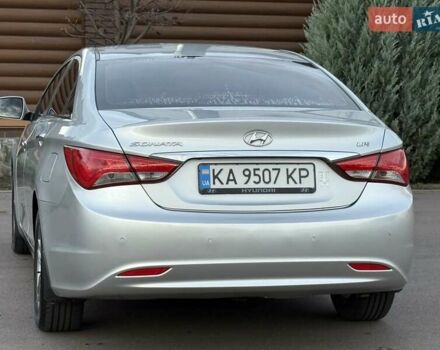 Серый Хендай Соната, объемом двигателя 2 л и пробегом 216 тыс. км за 8200 $, фото 27 на Automoto.ua