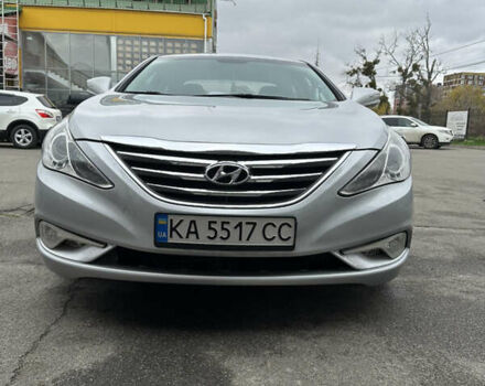 Серый Хендай Соната, объемом двигателя 2 л и пробегом 231 тыс. км за 7300 $, фото 1 на Automoto.ua