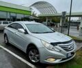 Сірий Хендай Соната, об'ємом двигуна 2 л та пробігом 290 тис. км за 8500 $, фото 1 на Automoto.ua
