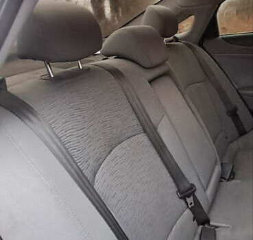 Серый Хендай Соната, объемом двигателя 2.36 л и пробегом 326 тыс. км за 7800 $, фото 9 на Automoto.ua