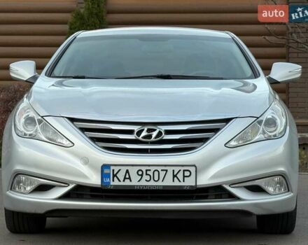 Серый Хендай Соната, объемом двигателя 2 л и пробегом 216 тыс. км за 8200 $, фото 10 на Automoto.ua