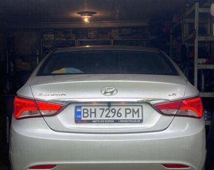 Серый Хендай Соната, объемом двигателя 2 л и пробегом 135 тыс. км за 10500 $, фото 5 на Automoto.ua
