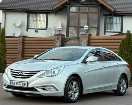 Сірий Хендай Соната, об'ємом двигуна 2 л та пробігом 216 тис. км за 8200 $, фото 2 на Automoto.ua