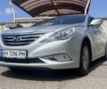 Серый Хендай Соната, объемом двигателя 2 л и пробегом 135 тыс. км за 10500 $, фото 3 на Automoto.ua