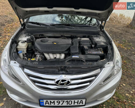 Хендай Соната 2013 в Бердичеве на Automoto.ua Серый Хендай Соната, объемом двигателя 2 л и пробегом 420 тыс. км за 6999 $, фото 15 на Automoto.ua