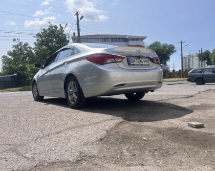 Серый Хендай Соната, объемом двигателя 2 л и пробегом 135 тыс. км за 10500 $, фото 2 на Automoto.ua