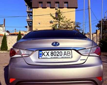 Сірий Хендай Соната, об'ємом двигуна 2.4 л та пробігом 205 тис. км за 11000 $, фото 3 на Automoto.ua
