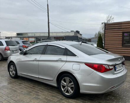 Хендай Соната 2013 в Киеве на Automoto.ua Серый Хендай Соната, объемом двигателя 2 л и пробегом 660 тыс. км за 4950 $, фото 4 на Automoto.ua