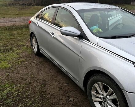 Сірий Хендай Соната, об'ємом двигуна 2.4 л та пробігом 170 тис. км за 8200 $, фото 3 на Automoto.ua