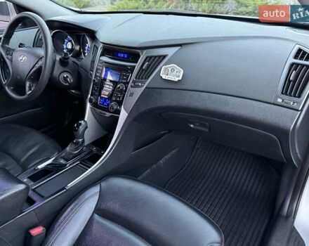 Серый Хендай Соната, объемом двигателя 2 л и пробегом 216 тыс. км за 8200 $, фото 55 на Automoto.ua