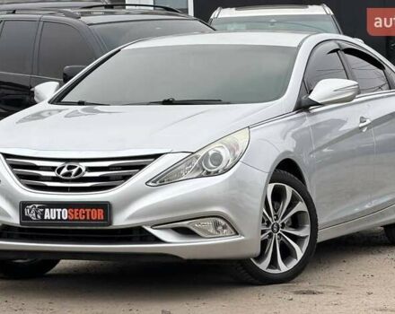 Серый Хендай Соната, объемом двигателя 2 л и пробегом 207 тыс. км за 8500 $, фото 1 на Automoto.ua