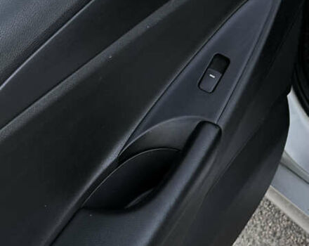 Серый Хендай Соната, объемом двигателя 2 л и пробегом 363 тыс. км за 6700 $, фото 10 на Automoto.ua