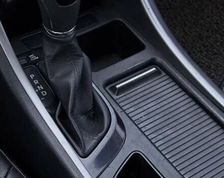 Серый Хендай Соната, объемом двигателя 2 л и пробегом 363 тыс. км за 6700 $, фото 15 на Automoto.ua