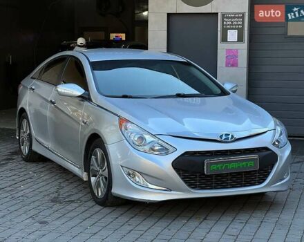 Хендай Соната 2013 в Одессе на Automoto.ua Серый Хендай Соната, объемом двигателя 2.4 л и пробегом 220 тыс. км за 9900 $, фото 3 на Automoto.ua
