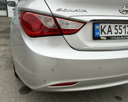 Серый Хендай Соната, объемом двигателя 2 л и пробегом 231 тыс. км за 7300 $, фото 6 на Automoto.ua