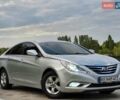 Серый Хендай Соната, объемом двигателя 2 л и пробегом 280 тыс. км за 7900 $, фото 2 на Automoto.ua