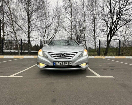 Сірий Хендай Соната, об'ємом двигуна 2.4 л та пробігом 113 тис. км за 10300 $, фото 5 на Automoto.ua