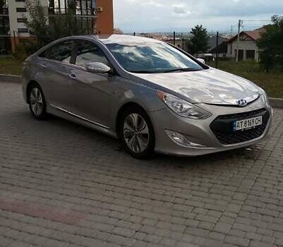 Сірий Хендай Соната, об'ємом двигуна 2.4 л та пробігом 150 тис. км за 11500 $, фото 5 на Automoto.ua