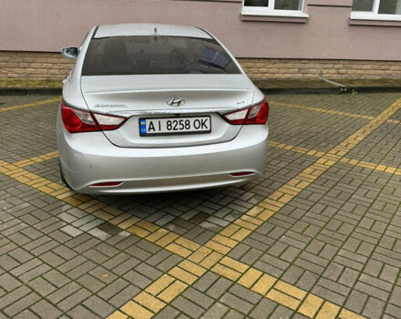 Серый Хендай Соната, объемом двигателя 2 л и пробегом 488 тыс. км за 7200 $, фото 5 на Automoto.ua