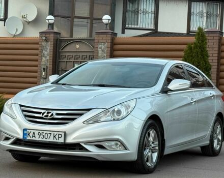 Сірий Хендай Соната, об'ємом двигуна 2 л та пробігом 216 тис. км за 8200 $, фото 1 на Automoto.ua