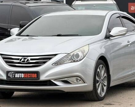 Серый Хендай Соната, объемом двигателя 2 л и пробегом 207 тыс. км за 8500 $, фото 2 на Automoto.ua