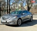 Сірий Хендай Соната, об'ємом двигуна 2 л та пробігом 180 тис. км за 9300 $, фото 1 на Automoto.ua