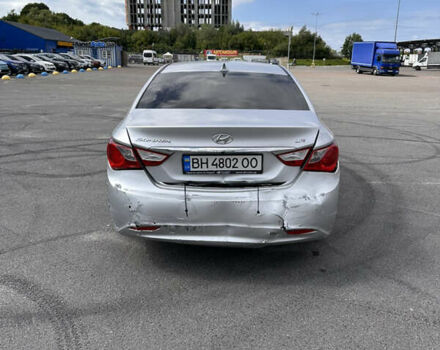 Сірий Хендай Соната, об'ємом двигуна 2 л та пробігом 160 тис. км за 4700 $, фото 6 на Automoto.ua