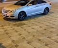 Серый Хендай Соната, объемом двигателя 2 л и пробегом 320 тыс. км за 7500 $, фото 1 на Automoto.ua