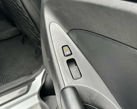 Сірий Хендай Соната, об'ємом двигуна 2.4 л та пробігом 113 тис. км за 10300 $, фото 16 на Automoto.ua