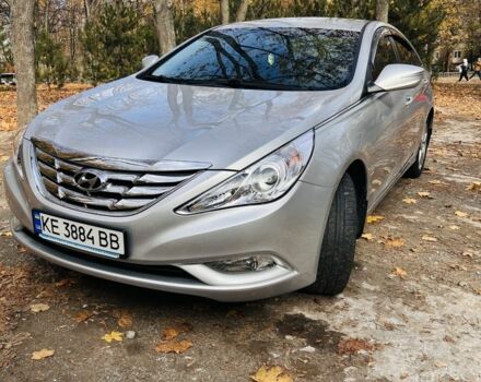 Серый Хендай Соната, объемом двигателя 2 л и пробегом 400 тыс. км за 6800 $, фото 5 на Automoto.ua