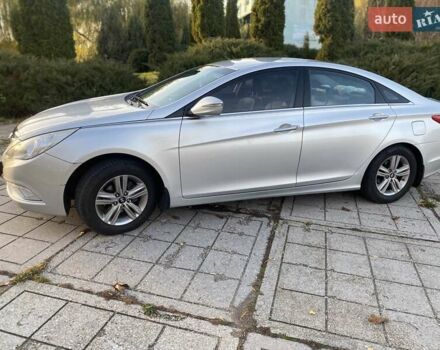 Сірий Хендай Соната, об'ємом двигуна 2 л та пробігом 563 тис. км за 7000 $, фото 1 на Automoto.ua