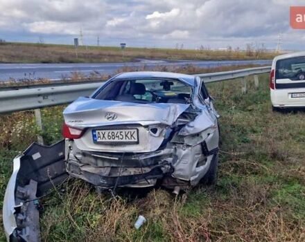 Сірий Хендай Соната, об'ємом двигуна 2 л та пробігом 330 тис. км за 3000 $, фото 3 на Automoto.ua