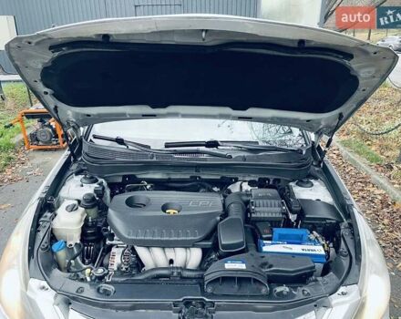 Серый Хендай Соната, объемом двигателя 2 л и пробегом 251 тыс. км за 6700 $, фото 11 на Automoto.ua