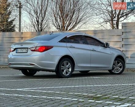 Серый Хендай Соната, объемом двигателя 2 л и пробегом 185 тыс. км за 8100 $, фото 11 на Automoto.ua