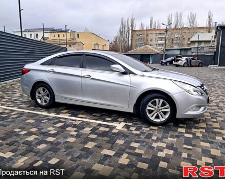 Серый Хендай Соната, объемом двигателя 2 л и пробегом 0 тыс. км за 8200 $, фото 4 на Automoto.ua