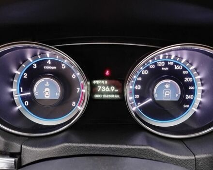 Серый Хендай Соната, объемом двигателя 2 л и пробегом 270 тыс. км за 8800 $, фото 6 на Automoto.ua