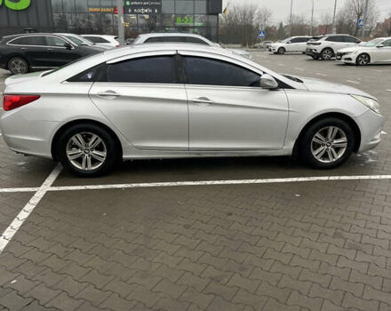 Серый Хендай Соната, объемом двигателя 2 л и пробегом 595 тыс. км за 8000 $, фото 10 на Automoto.ua