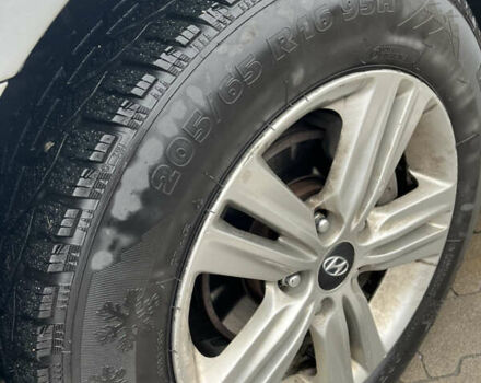 Серый Хендай Соната, объемом двигателя 2 л и пробегом 595 тыс. км за 8000 $, фото 2 на Automoto.ua