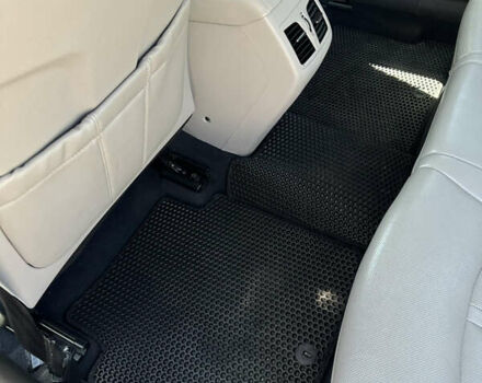 Серый Хендай Соната, объемом двигателя 2.36 л и пробегом 134 тыс. км за 11500 $, фото 6 на Automoto.ua