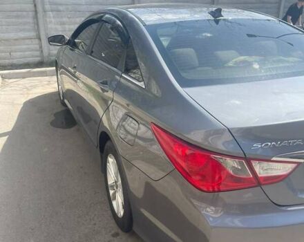 Сірий Хендай Соната, об'ємом двигуна 2.36 л та пробігом 180 тис. км за 8350 $, фото 4 на Automoto.ua