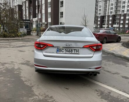 Серый Хендай Соната, объемом двигателя 2 л и пробегом 220 тыс. км за 6700 $, фото 4 на Automoto.ua