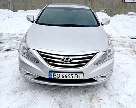 Серый Хендай Соната, объемом двигателя 2 л и пробегом 590 тыс. км за 8200 $, фото 1 на Automoto.ua