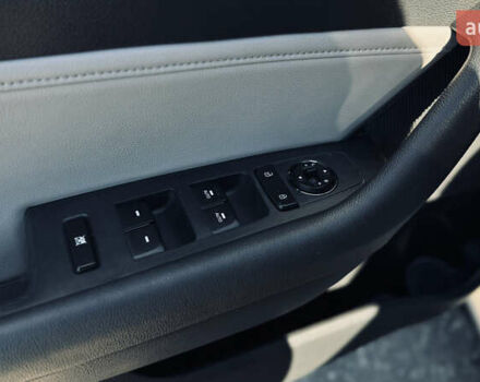 Серый Хендай Соната, объемом двигателя 2 л и пробегом 122 тыс. км за 13500 $, фото 21 на Automoto.ua