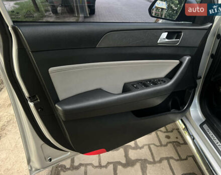 Серый Хендай Соната, объемом двигателя 2 л и пробегом 138 тыс. км за 10899 $, фото 29 на Automoto.ua