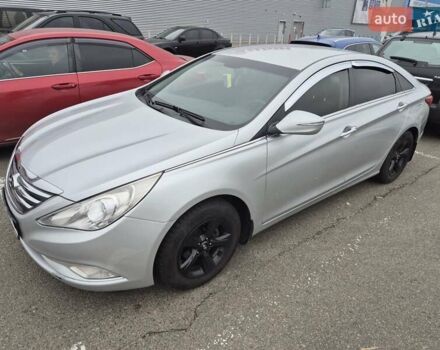 Серый Хендай Соната, объемом двигателя 2 л и пробегом 246 тыс. км за 6800 $, фото 10 на Automoto.ua