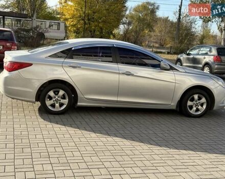 Серый Хендай Соната, объемом двигателя 2 л и пробегом 222 тыс. км за 6999 $, фото 16 на Automoto.ua