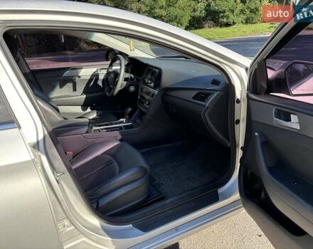 Сірий Хендай Соната, об'ємом двигуна 2 л та пробігом 351 тис. км за 8600 $, фото 16 на Automoto.ua